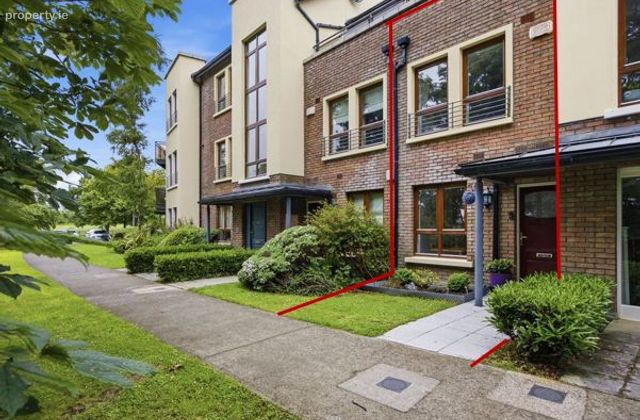 70 Steeplechase Court, Ratoath, Co. Meath - Click to view photos