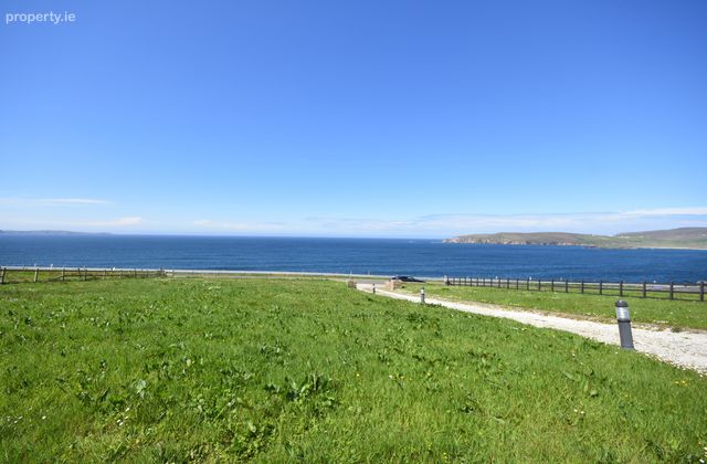 Dooncarton House, Glengad, Pullathoamas, Ballina, Co. Mayo, Pollatomish, Co. Mayo - Click to view photos