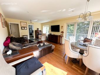 Sefton Hall, Kelston, Foxrock, Dublin 18 - Image 3