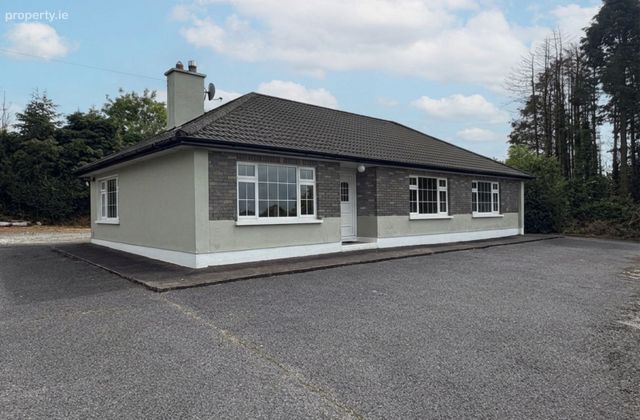 Rylane Village, Rylane, Co. Cork - Click to view photos