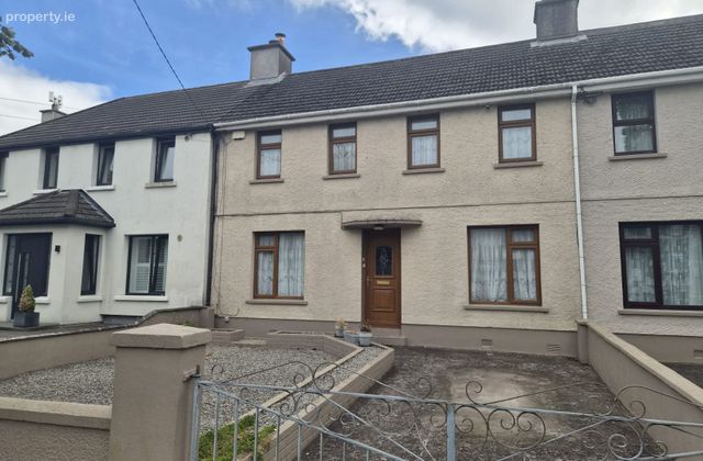 92 Pearse Road, Ballyphehane, Turners Cross, Co. Cork - Click to view photos