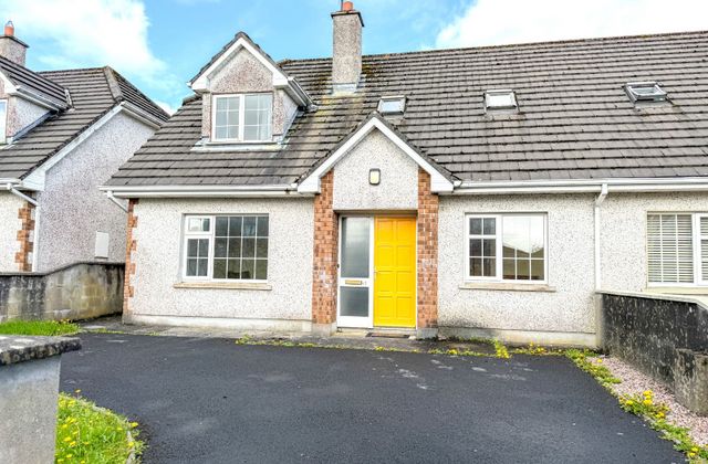 43 Gladesville, Castlebar, Castlebar, Co. Mayo - Click to view photos