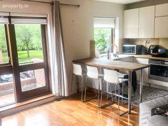 Apartment 16, The Courtyard, Castleside Drive, Rathfarnham, Dublin 14 - Image 4