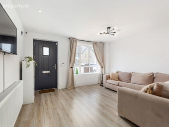 8 The Drive, Foxwood Barn, Citywest, Dublin 24, Citywest, Co. Dublin - Image 2