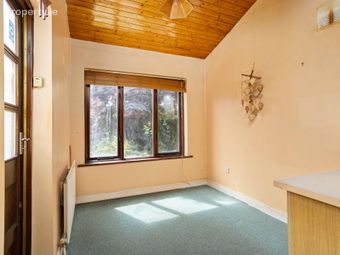 19 Woodville Grove, Lucan, Co. Dublin, Lucan, Co. Dublin - Image 5