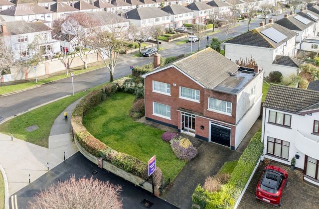 16 Carrickhill Road Upper, Portmarnock, Portmarnock, Co. Dublin - Click to view photos