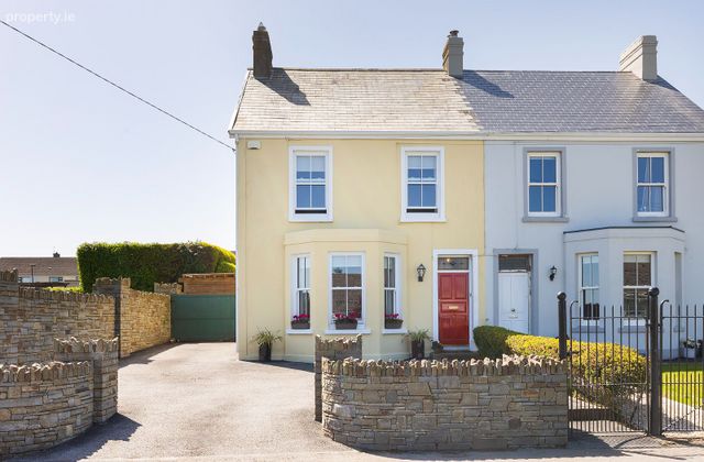 2 Lakeview, Carrignafoy, Cobh, Co. Cork - Click to view photos