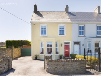 2 Lakeview, Carrignafoy, Cobh, Co. Cork