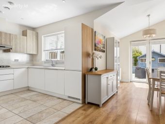 14 Larkfield Place, Clay Farm, Leopardstown, Dublin 18 - Image 4