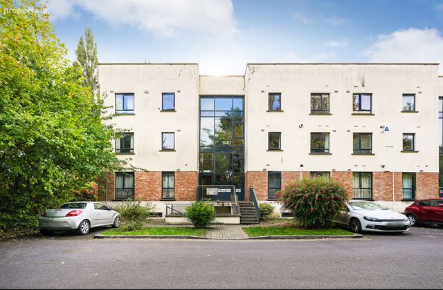 78 Whatley Hall, Archers Wood, Clonee, Dublin 15, Clonee, Dublin 15 - Click to view photos