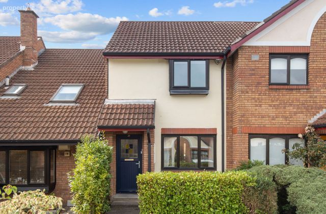 20 The Beeches, Abberley, Killiney, Co. Dublin - Click to view photos