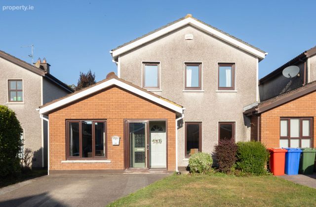 7 Clifton, Elm Park, Wilton, Co. Cork - Click to view photos