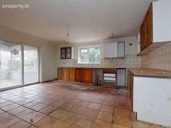 92 Knockaphunta Park, Castlebar, Co. Mayo, Castlebar, Co. Mayo - Image 3