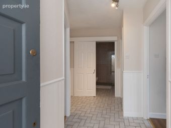 53 Cherrywood Grove, Clondalkin, Dublin 22 - Image 2