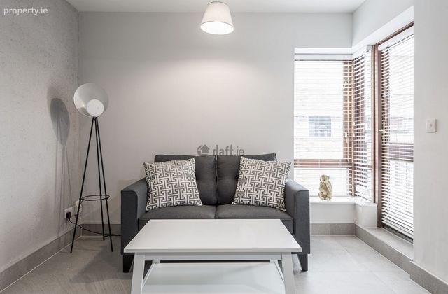 Apartment, Kelly's Court, Dublin 1 - Click to view photos