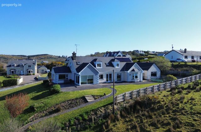 Carricknagore, Killybegs, Co. Donegal - Click to view photos