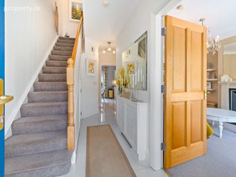 13 Holly Vale, Forest Hill, Carrigaline, Co. Cork - Image 2