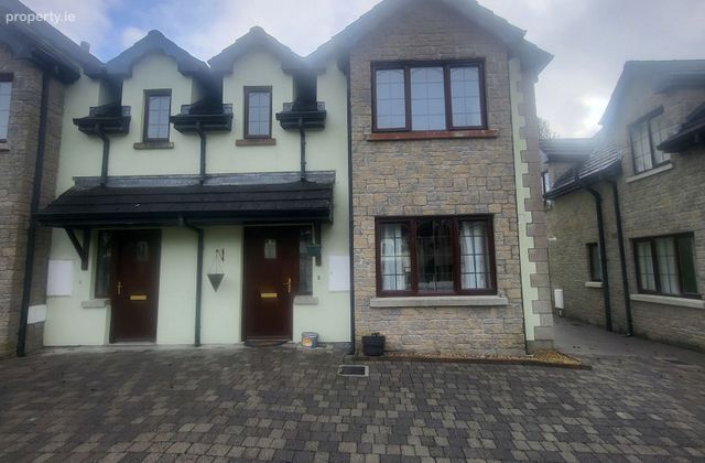 19 Crofton Court, Lough Rinn, Gortletteragh, Co. Leitrim - Click to view photos