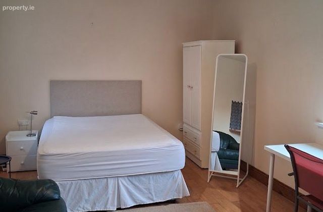 Beach Court, Salthill, Co. Galway - Click to view photos