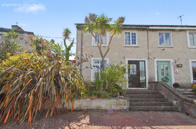 71 Lambay Close, Ballybrack, Co. Dublin - Click to view photos