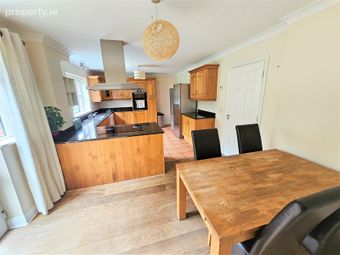 71 White Strand, Aylesbury Park, Sligo, Co. Sligo - Image 5