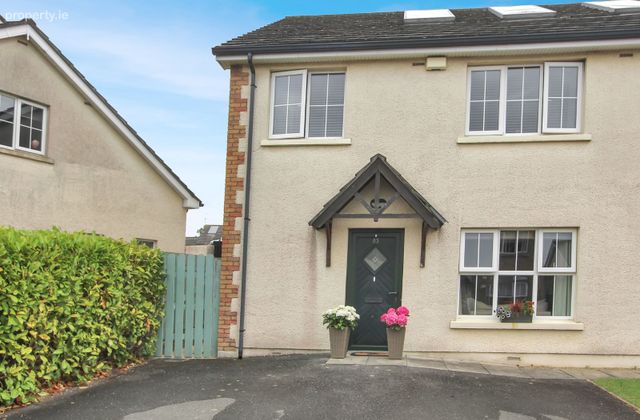 83 Coill Darach, Castleblayney, Co. Monaghan - Click to view photos