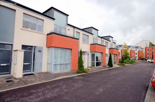 Bridgefield Grove, Curaheen, Bishopstown, Co. Cork - Click to view photos
