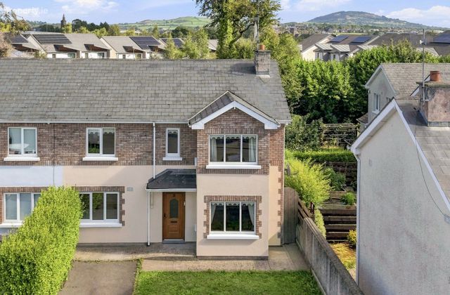 5 Oakwood, Gorey, Gorey, Co. Wexford - Click to view photos