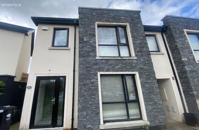 Room Rental - Aylmer Road, Newcastle, Co. Dublin, Newcastle, Co. Dublin - Click to view photos