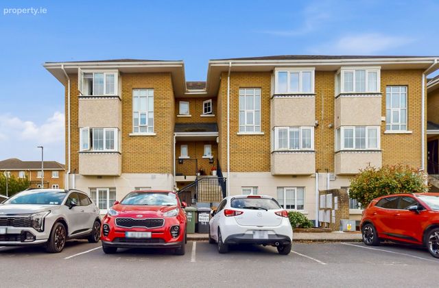 142 Mount Garrett Park, Tyrrelstown, Dublin 15 - Click to view photos