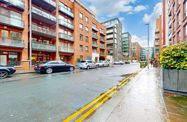 Apartment 152, Block D, IFSC, Dublin 1 - Click to view photos