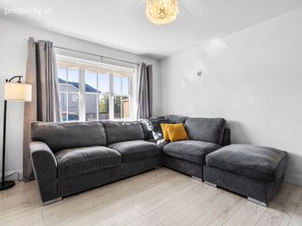 19 The Courtyard, Castleredmond, Midleton, Co. Cork - Image 2