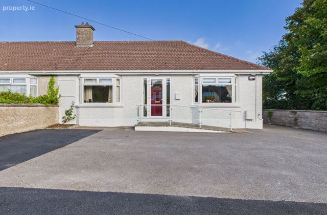 8 Corrinville, Duntaheen Road, Fermoy, Co. Cork - Click to view photos