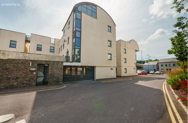 21 Glen Hall Apartments, Thomas Davis Street, Blackpool, Co. Cork - Click to view photos