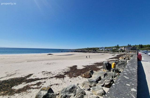 L'chaim, Cnoc&aacute;n An Bhodaigh, Furbo, Co. Galway - Click to view photos