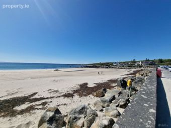 L'chaim, Cnoc&aacute;n An Bhodaigh, Furbo, Co. Galway