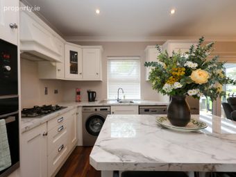 5 Loughstown Holiday Village, Drumcree, Drumcree, Co. Westmeath - Image 4