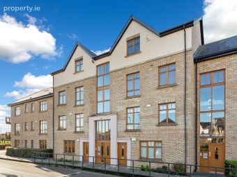 27 Woodbrook Hall, Riverwood Road, Castleknock, Dublin 15, Castleknock, Dublin 15