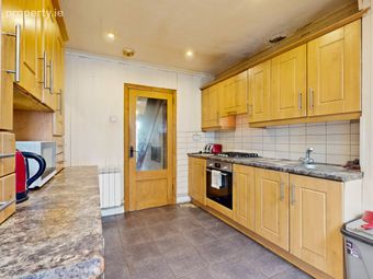 17 Saint Ronan's Way, Clondalkin, Dublin 22 - Image 4