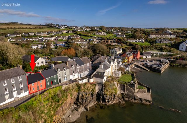 Teach Na Geal, Summercove, Summercove, Co. Cork - Click to view photos