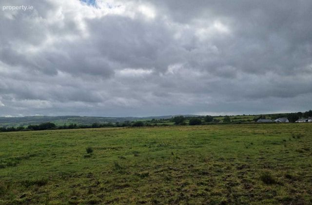Whitethorn Equestrian Centre, Knocknasnaa, Abbeyfeale, Co. Limerick - Click to view photos