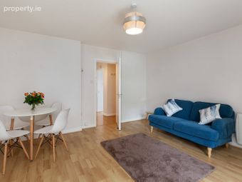 39 Saint Peters Square, Phibsboro, Dublin 7, Dublin 7 - Image 2