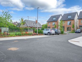 8 Hettyfield Gardens, Hettyfield, Douglas, Co. Cork - Image 2