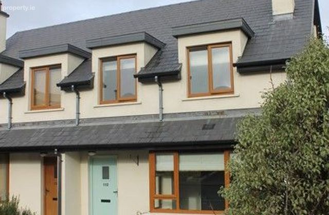 102 Fort Hill, Moneygurney, Rochestown, Co. Cork - Click to view photos