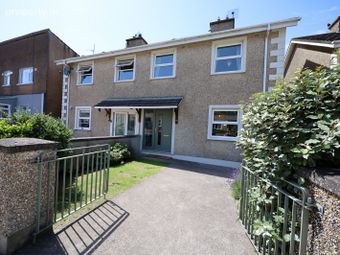 15 Harbour View, Crosshaven, Co. Cork - Image 2