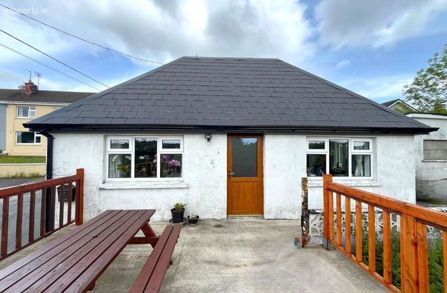 12 Saint Fintan's Road, Bandon, Bandon, Co. Cork - Click to view photos