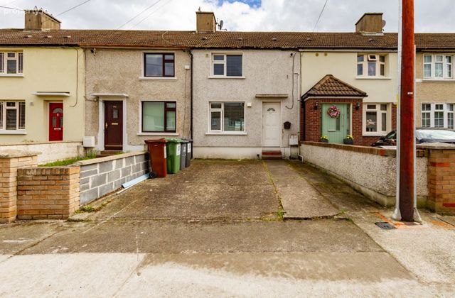 93 Rutland Avenue, Dublin 12, Crumlin, Dublin 12 - Click to view photos