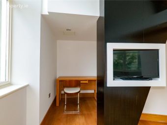 8 Mount Eaton House, Taylors Hill Road, Taylors Hill, Galway City, Taylor's Hill, Co. Galway - Image 5