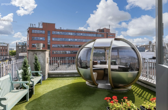 4 Upper Pembroke Street, Dublin 2 - Click to view photos