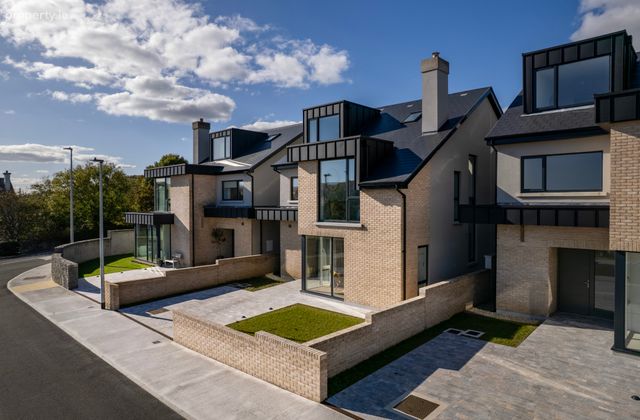 2 Watersland, Kinsale, Co. Cork, Kinsale, Co. Cork - Click to view photos